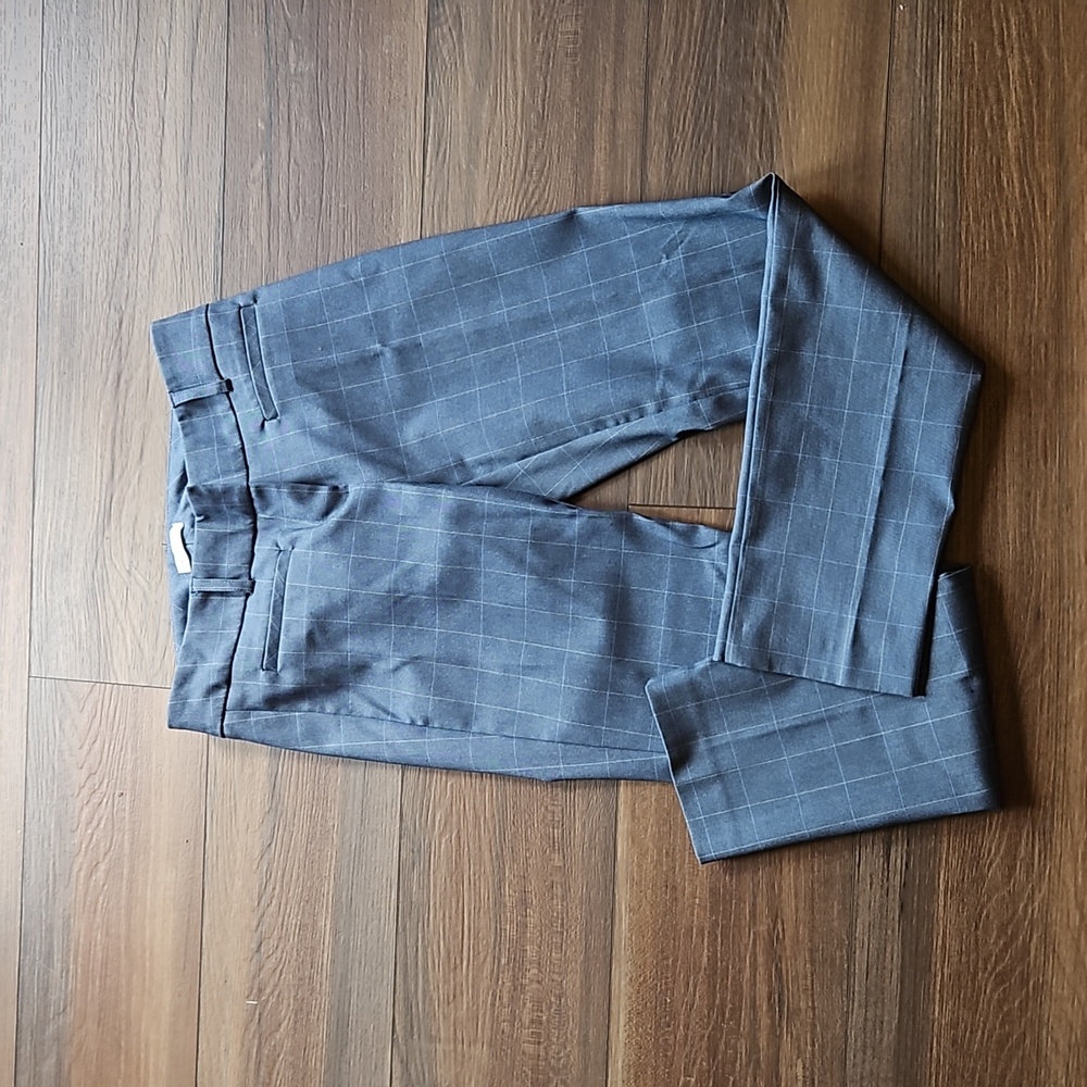Van Heusen dress pants size 2